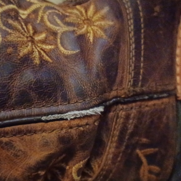 DAN POST, BROWN WITH YELLOW LOOKING DAISIES. KIDS SIZE 2.5. - Picture 3 of 9